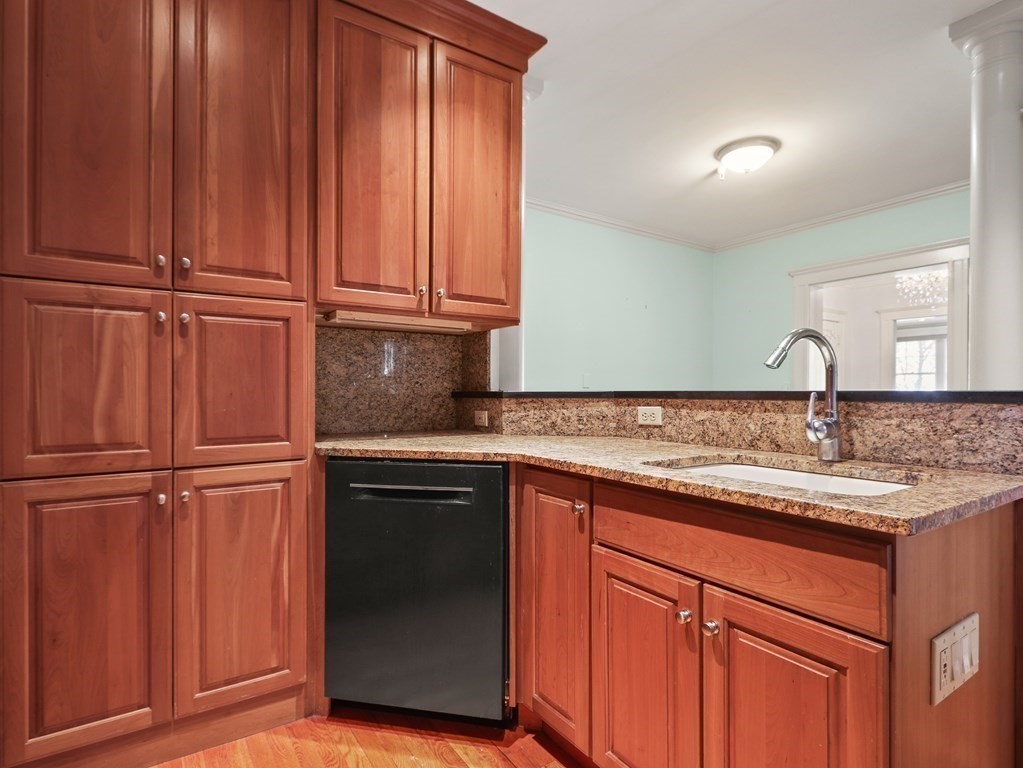 140 Commonwealth Avenue, Unit 1 Chestnut Hill, MA 02467 - Photo 7 of 15