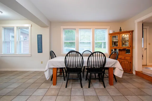 $425,000 | 107 East Village Road, St. Johnsbury, VT 05819