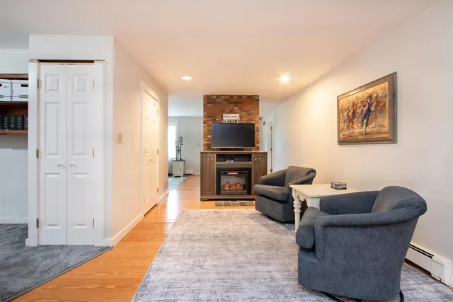 $425,000 | 107 East Village Road, St. Johnsbury, VT 05819