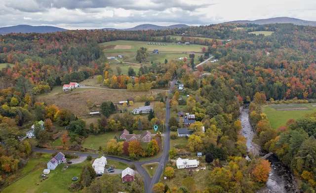 $425,000 | 107 East Village Road, St. Johnsbury, VT 05819
