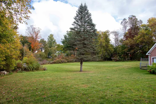 $425,000 | 107 East Village Road, St. Johnsbury, VT 05819