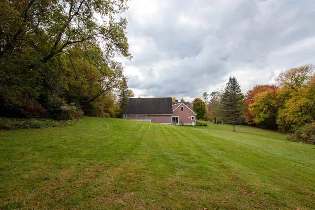 $425,000 | 107 East Village Road, St. Johnsbury, VT 05819