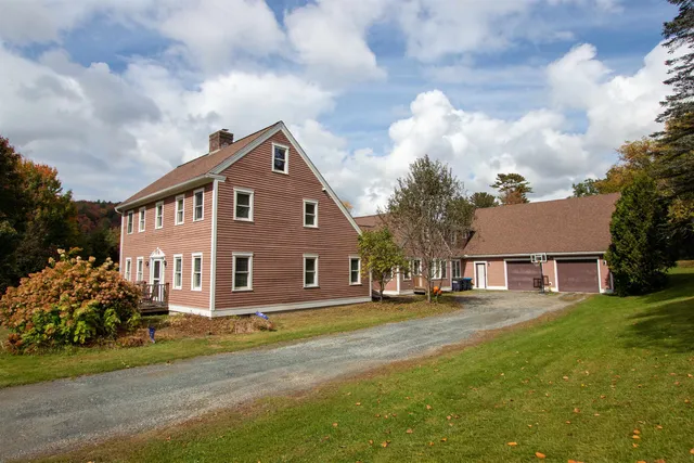 $425,000 | 107 East Village Road, St. Johnsbury, VT 05819