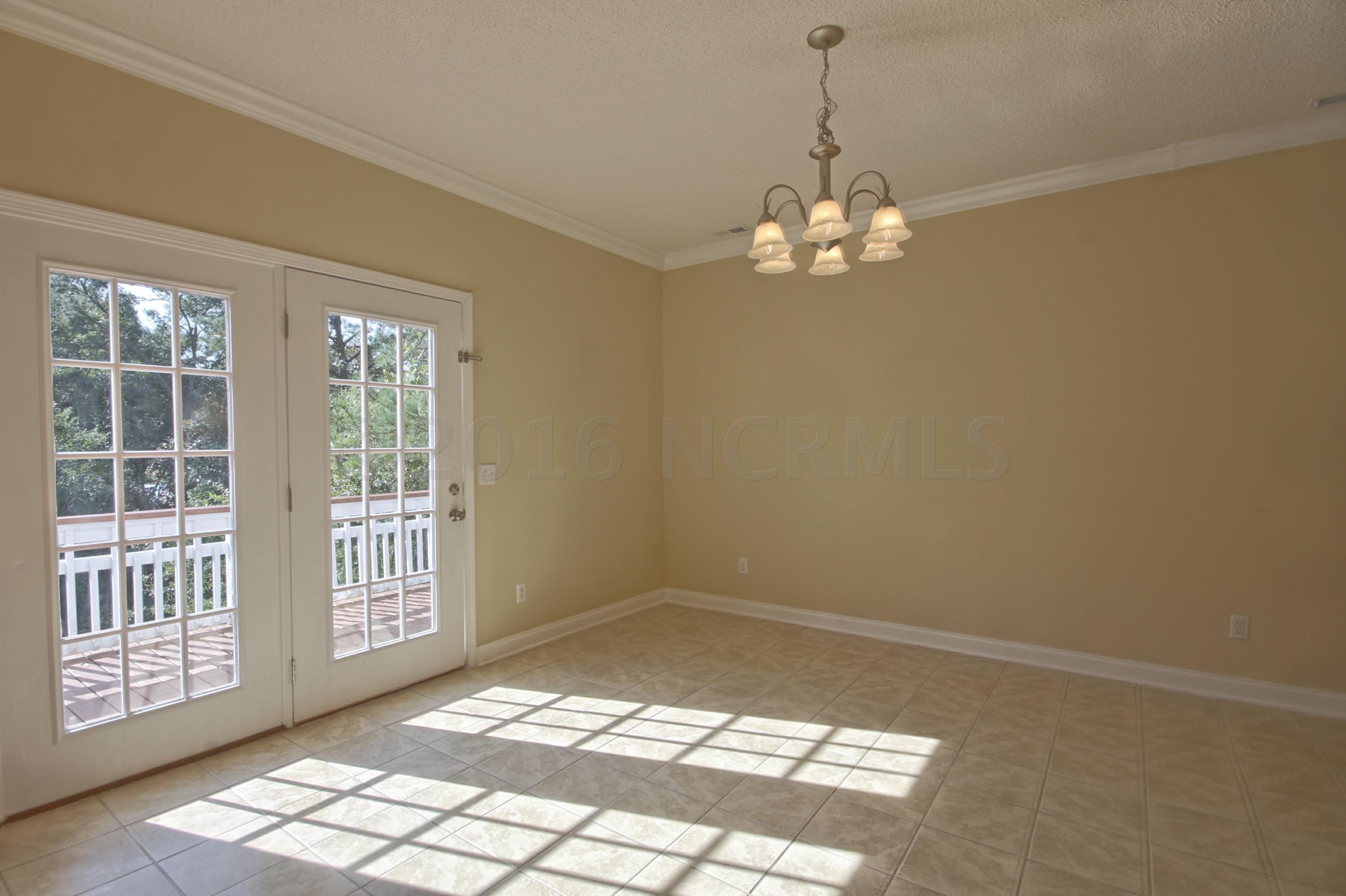 3502 Windy Point Road Southwest Supply, NC 28462 - Photo 10 of 29 Dining room