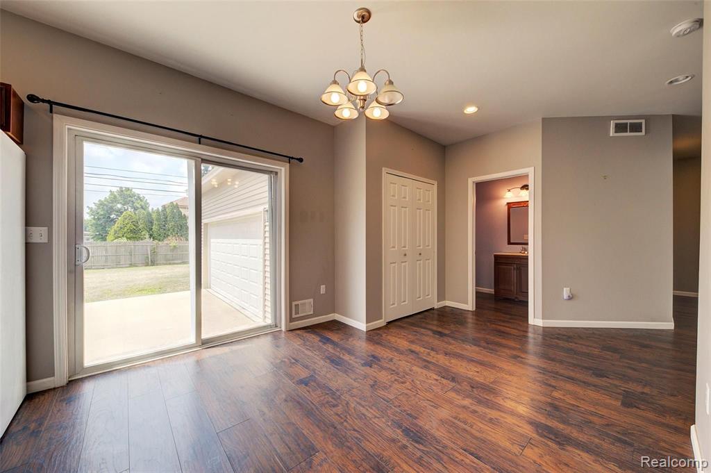 503 East Clinton Street Howell, MI 48843 - Photo 15 of 58