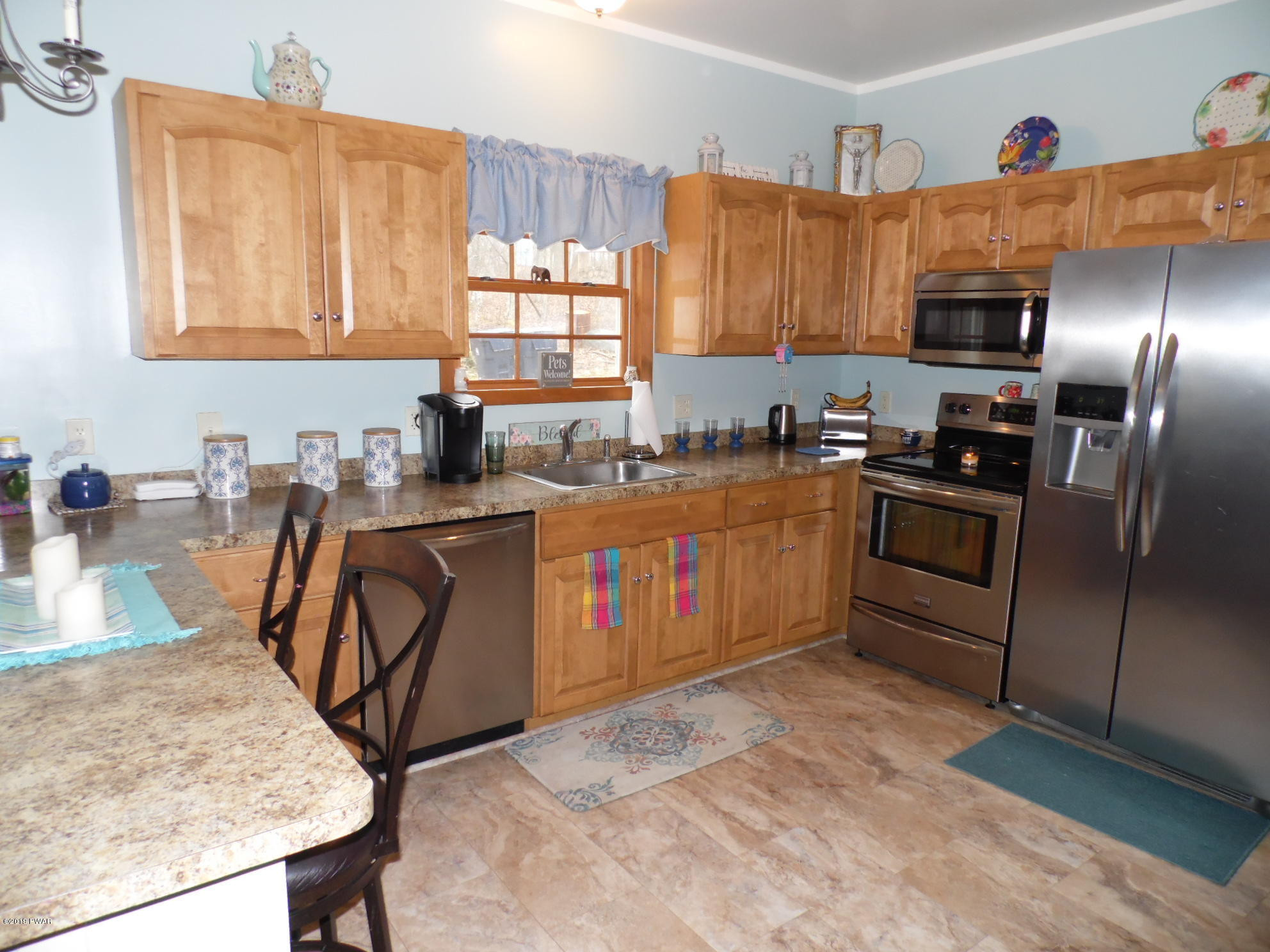 144 West Lilac Road Milford, PA 18337 - Photo 11 of 34 Kitchen view 1