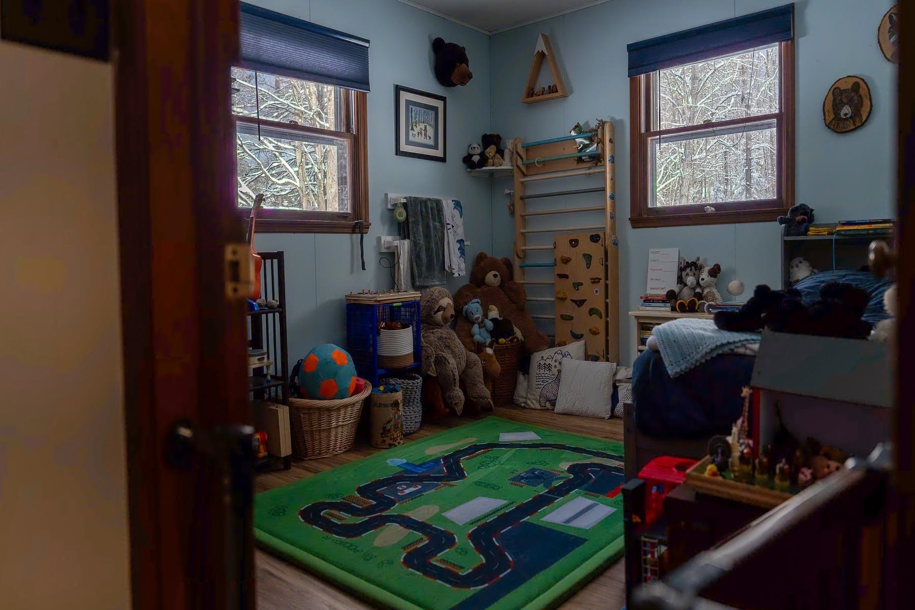 66 Roy Avenue Rutland Town, VT 05701 - Photo 10 of 18