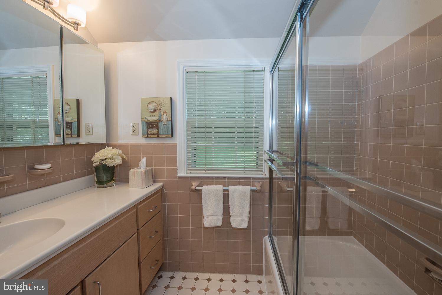 2223 North Stone Ridge Lane Villanova, PA 19085 - Photo 22 of 36 Ceramic Tile Hall Bath with tub