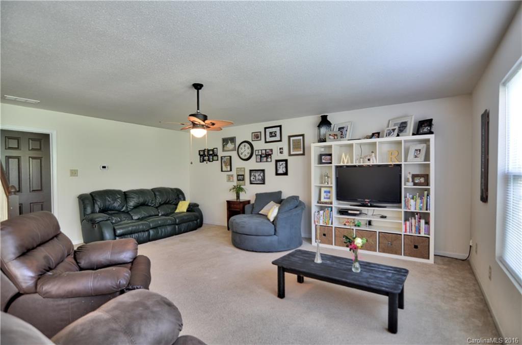 2804 James Road Charlotte, NC 28215 - Photo 12 of 21 Gallery Image 12