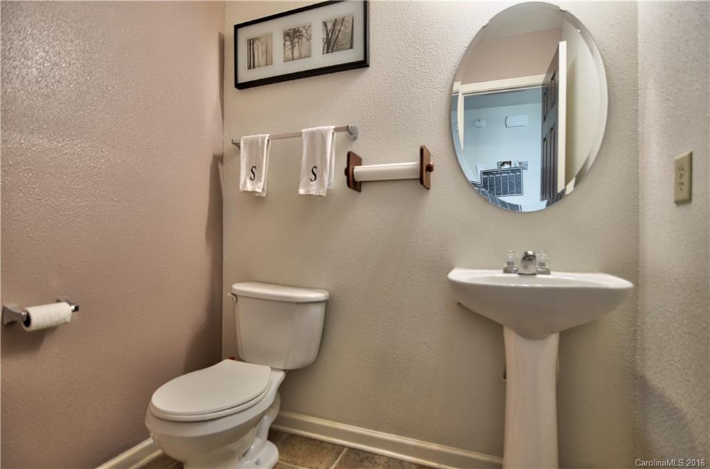 2804 James Road Charlotte, NC 28215 - Photo 14 of 21 Gallery Image 14