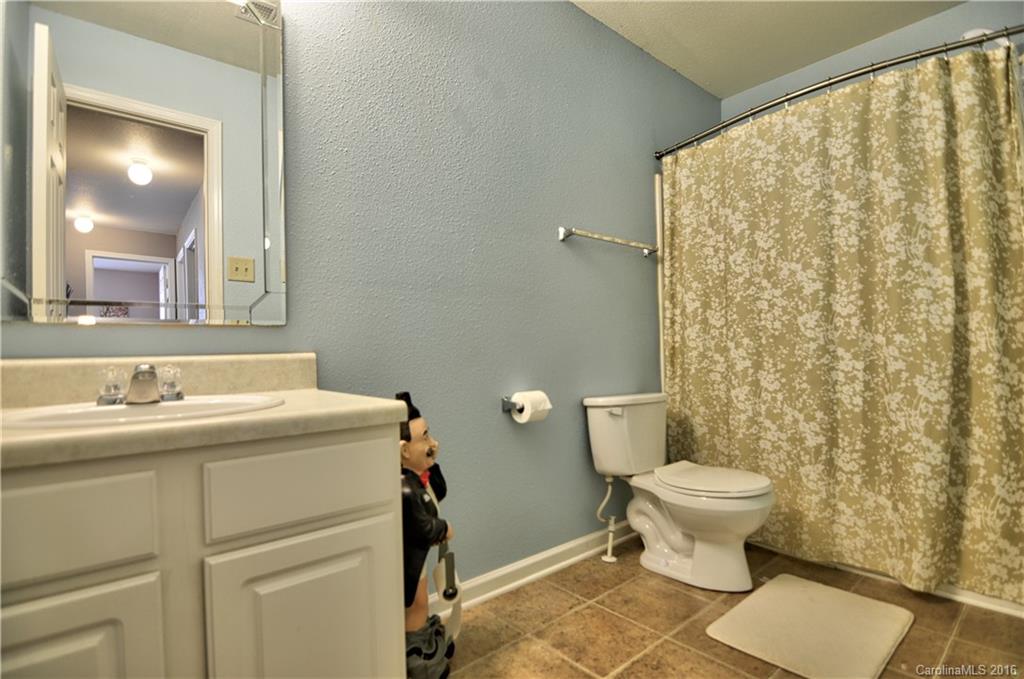 2804 James Road Charlotte, NC 28215 - Photo 9 of 21 Gallery Image 9