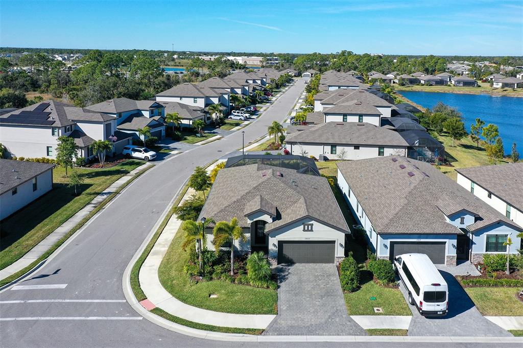 19625 Fishhawk Trail Venice, FL 34293 - Photo 31 of 38 an aerial view of a house with a garden
