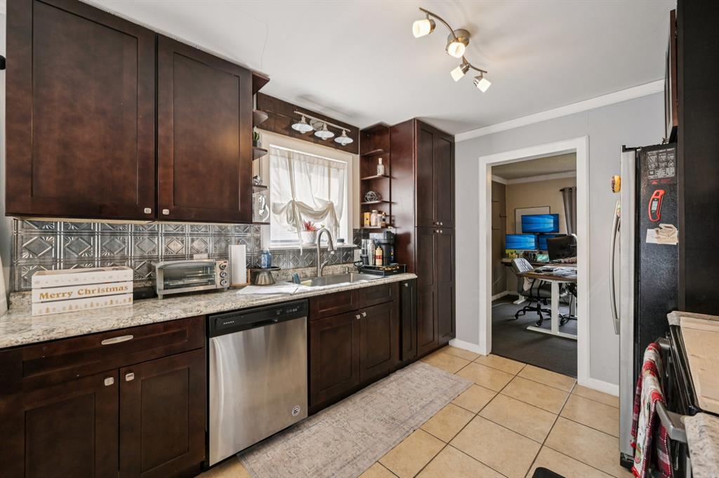 4628 Ridgemont Road Haltom City, TX 76117 - Photo 12 of 28