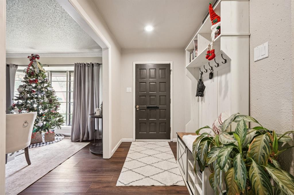 4628 Ridgemont Road Haltom City, TX 76117 - Photo 5 of 28