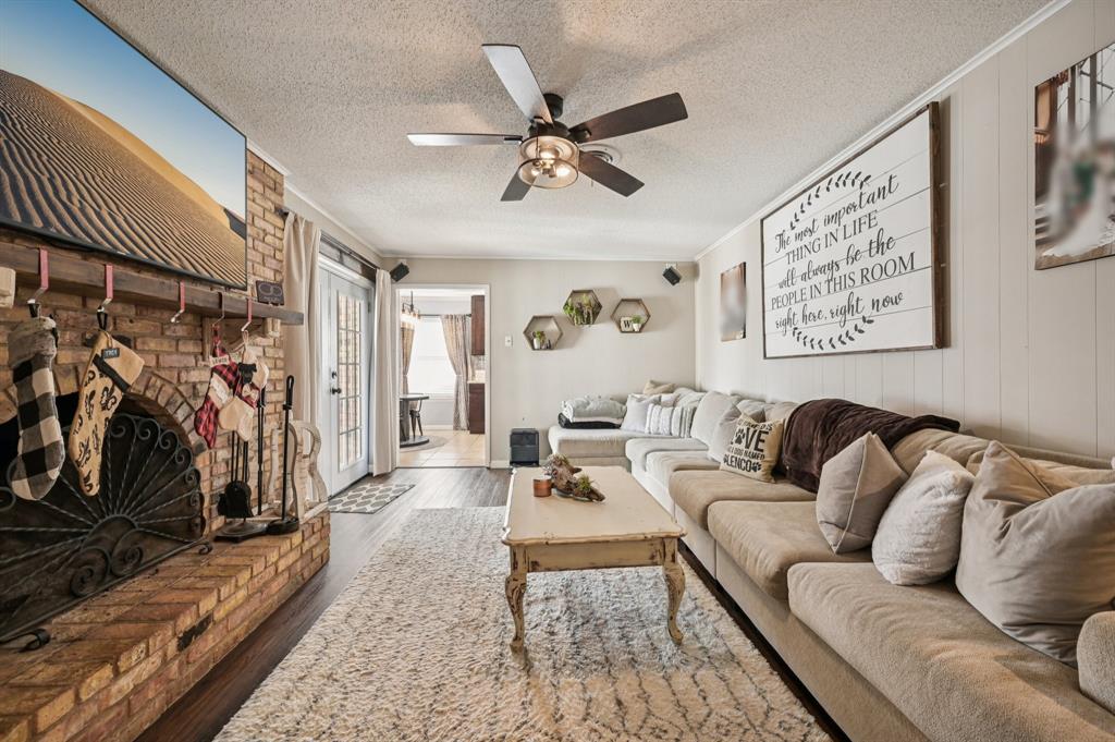 4628 Ridgemont Road Haltom City, TX 76117 - Photo 6 of 28