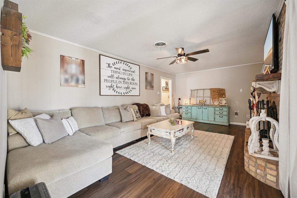 4628 Ridgemont Road Haltom City, TX 76117 - Photo 7 of 28