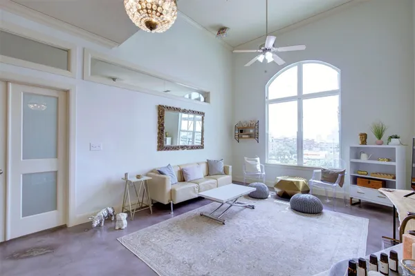 $2,550 | 1010 Rosine Street, Unit 43, Houston, TX 77019