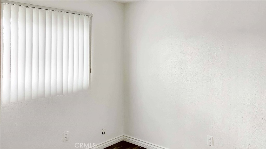 1724 Crofton Lane Escondido, CA 92027 - Photo 12 of 22 a small space with a window