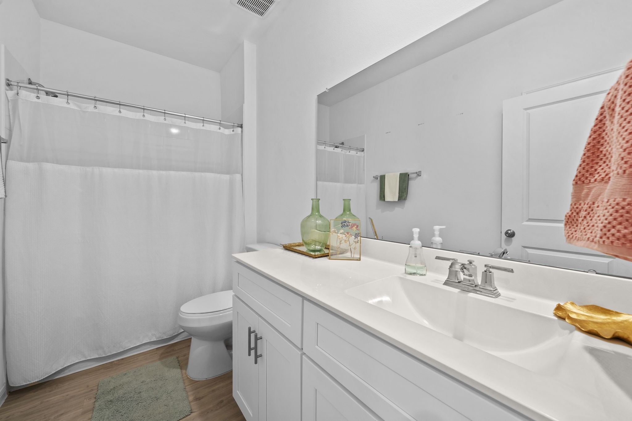 334 Maple Bark Trail Willis, TX 77378 - Photo 18 of 26 Secondary bathroom.