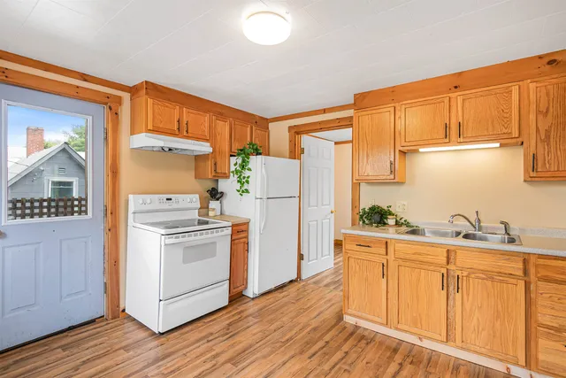 $179,000 | 60 School Street, Plainfield, VT 05667