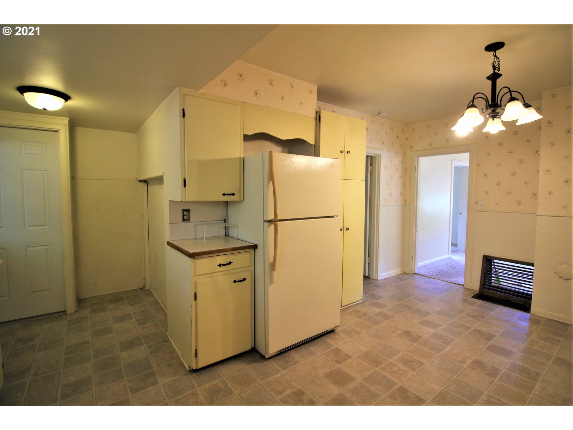 54572 Fairview Road Coquille, OR 97423 - Photo 8 of 28 Gallery Image 8