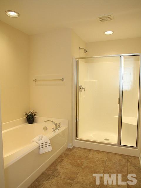 1319 Silver Beach Way Raleigh, NC 27606 - Photo 8 of 18