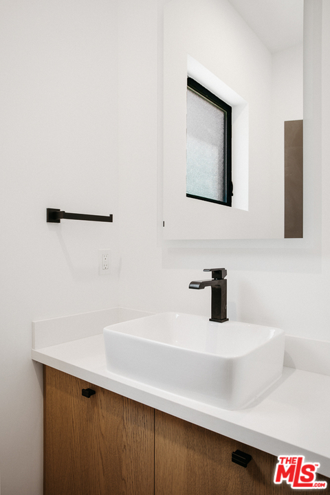 6115 Monterey Road Los Angeles, CA 90042 - Photo 6 of 19