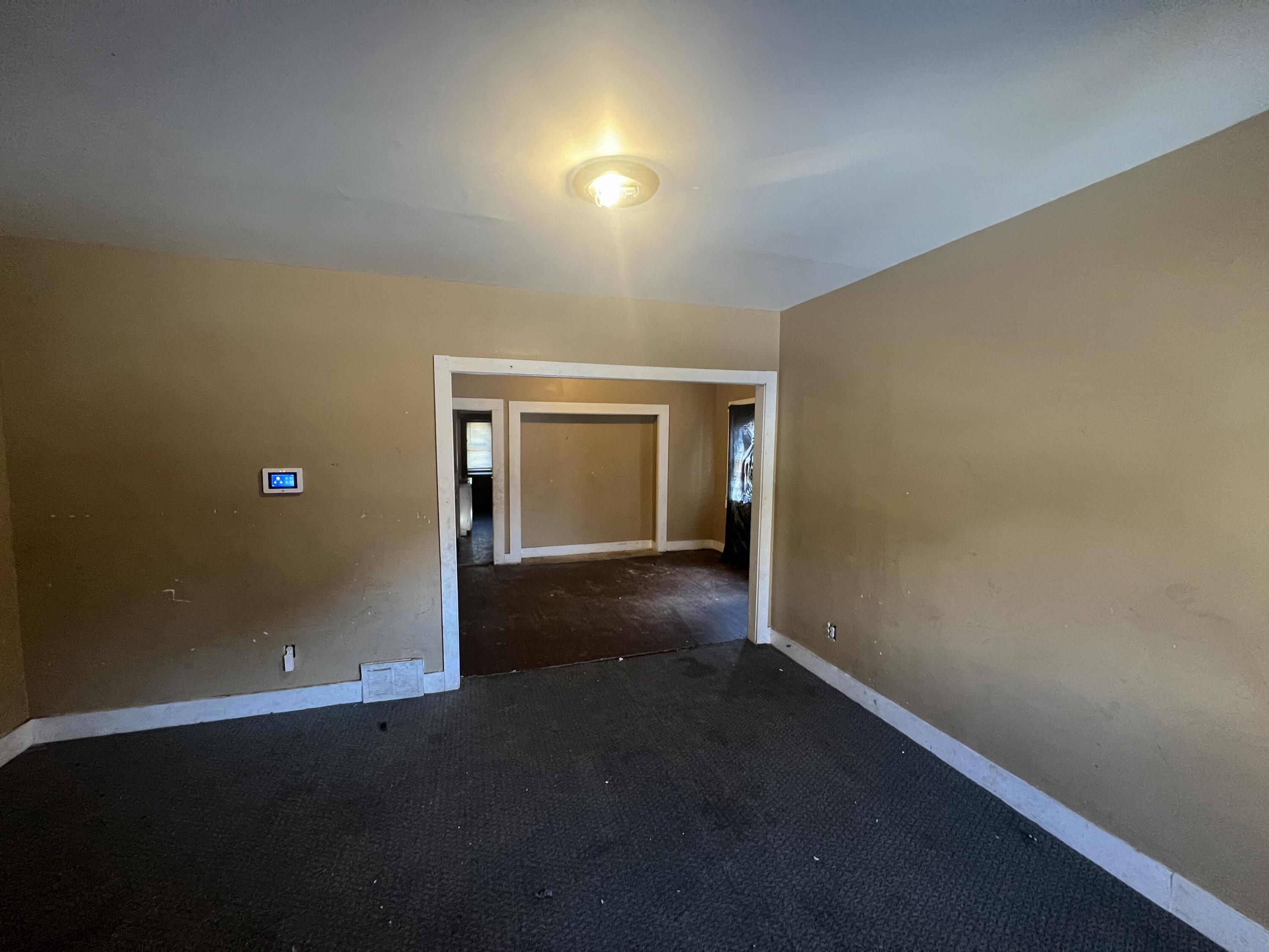 3052 North 40th Street Milwaukee, WI 53210 - Photo 3 of 17 IMG_1495