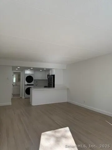 $2,076 | 38 A Putnam Green, Unit H, Greenwich, CT 06830