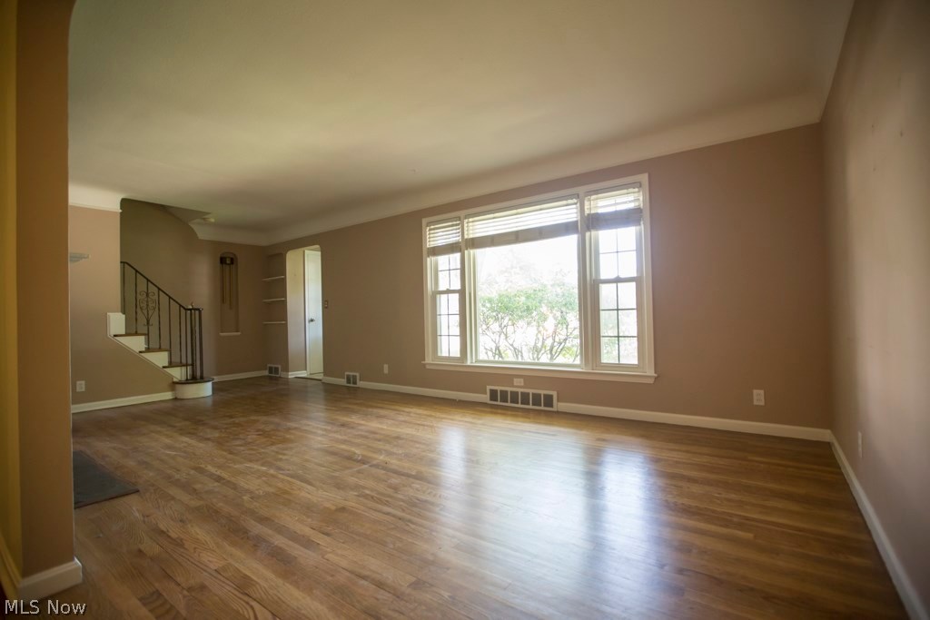 1167 Ford Road Lyndhurst, OH 44124 - Photo 3 of 16