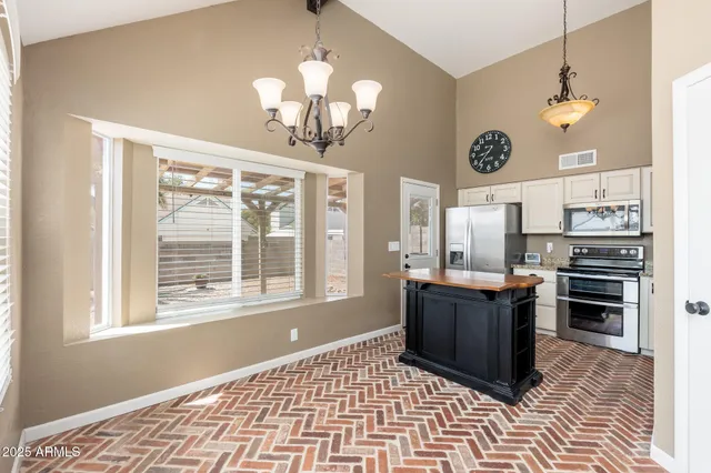 $427,800 | 20818 North 21st Drive, Phoenix, AZ 85027