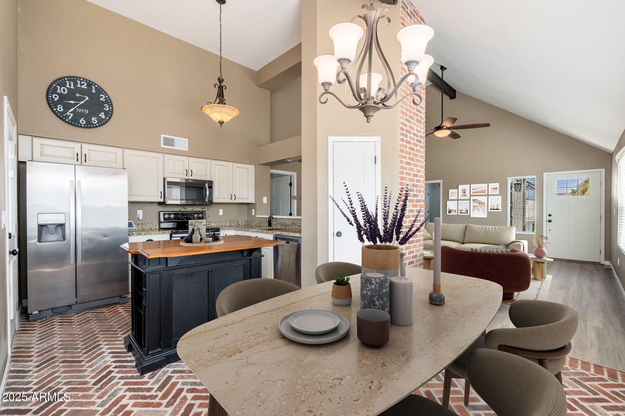 20818 North 21st Drive Phoenix, AZ 85027 - Photo 6 of 37 20818 N 21st Dr - 08 VS