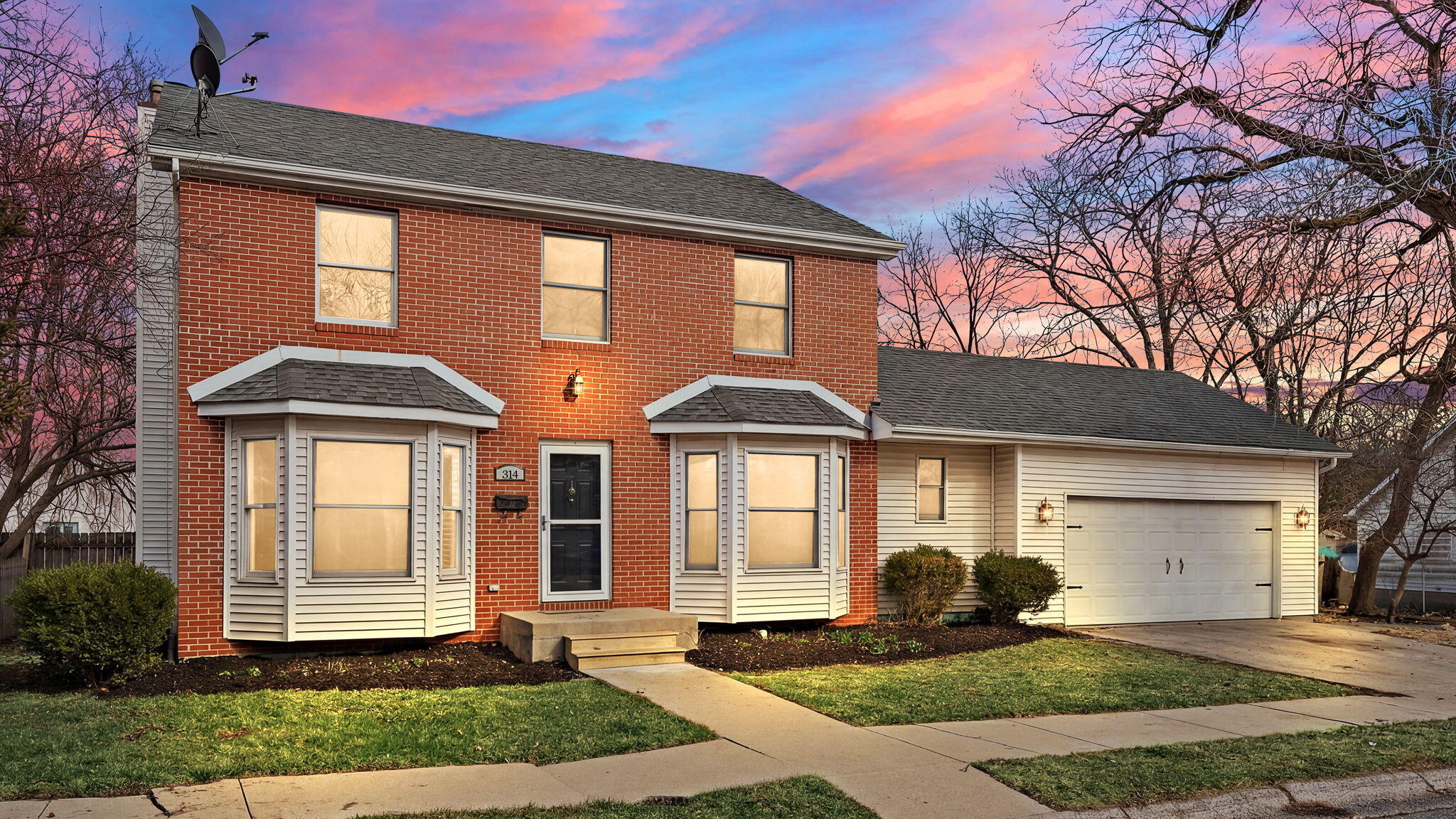 314 Hoffman Court Crown Point, IN 46307 - Photo 1 of 42 2048x1152