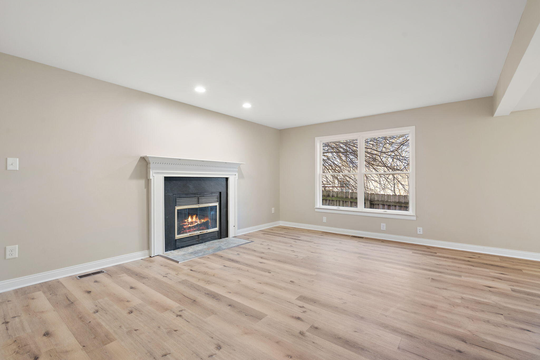 314 Hoffman Court Crown Point, IN 46307 - Photo 11 of 42 2048x1365