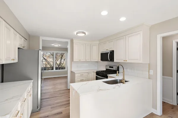 $359,900 | 314 Hoffman Court, Crown Point, IN 46307