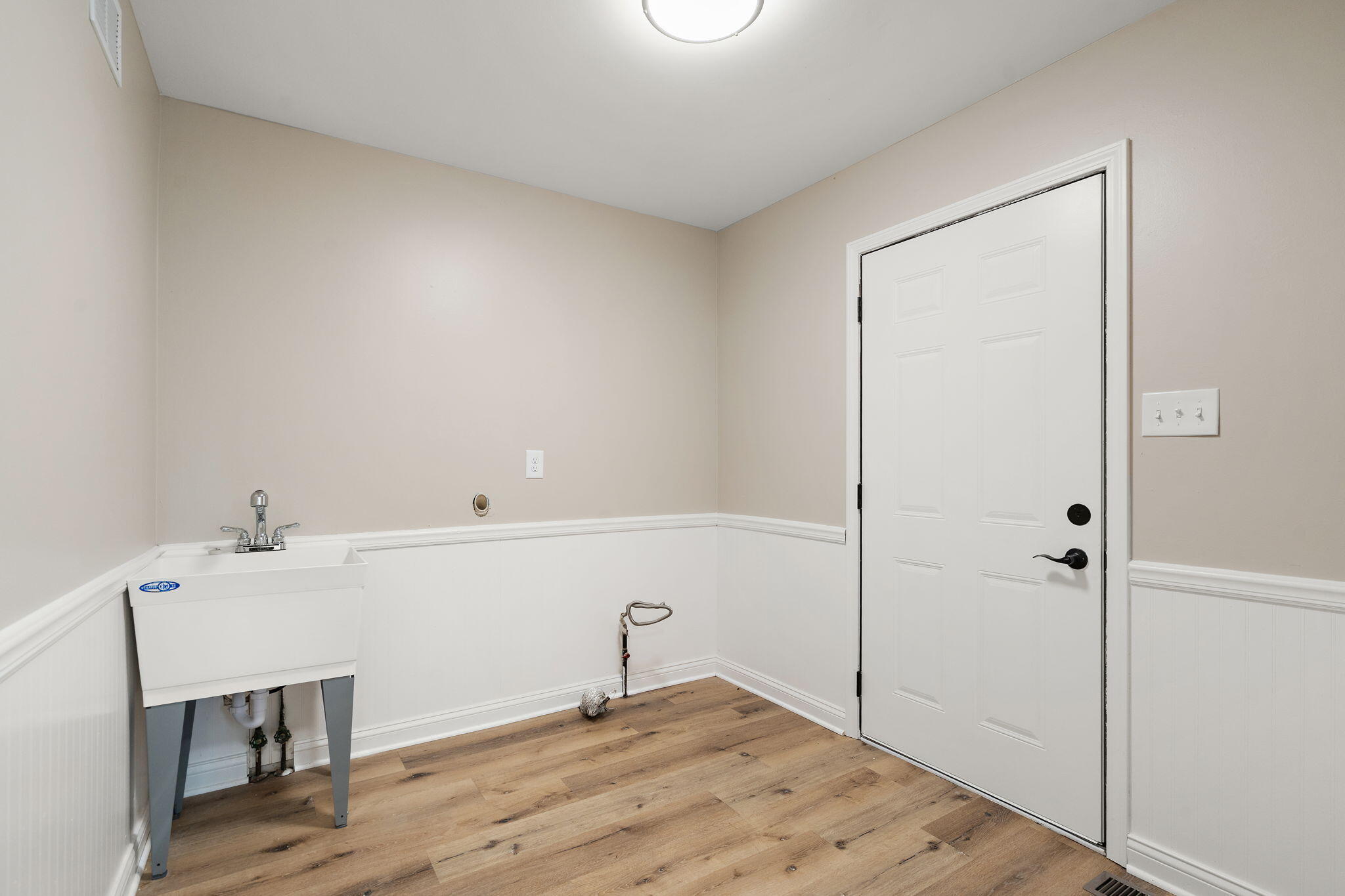 314 Hoffman Court Crown Point, IN 46307 - Photo 23 of 42 2048x1365