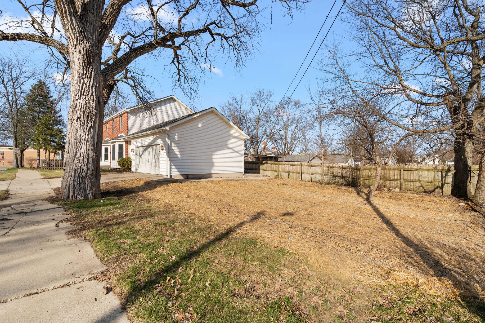 314 Hoffman Court Crown Point, IN 46307 - Photo 36 of 42 2048x1365