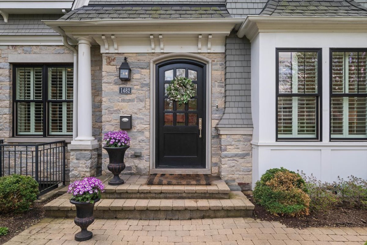 1482 Edgewood Lane Winnetka, IL 60093 - Photo 2 of 58