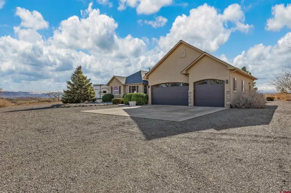 $839,000 | 9838 5650th Road, Olathe, CO 81425