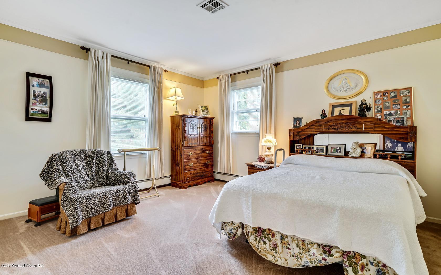 71 Hunt Road Freehold, NJ 07728 - Photo 21 of 34 25