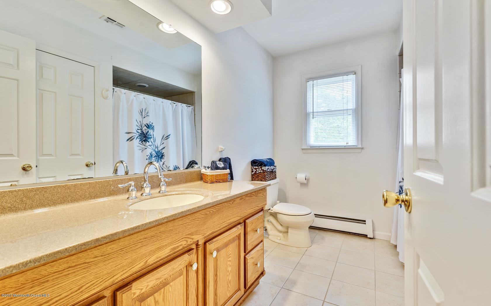 71 Hunt Road Freehold, NJ 07728 - Photo 22 of 34 26