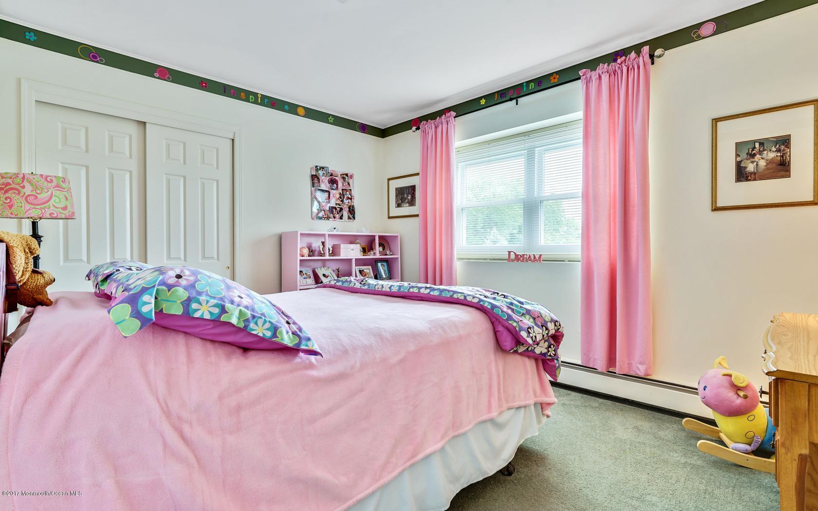 71 Hunt Road Freehold, NJ 07728 - Photo 23 of 34 27