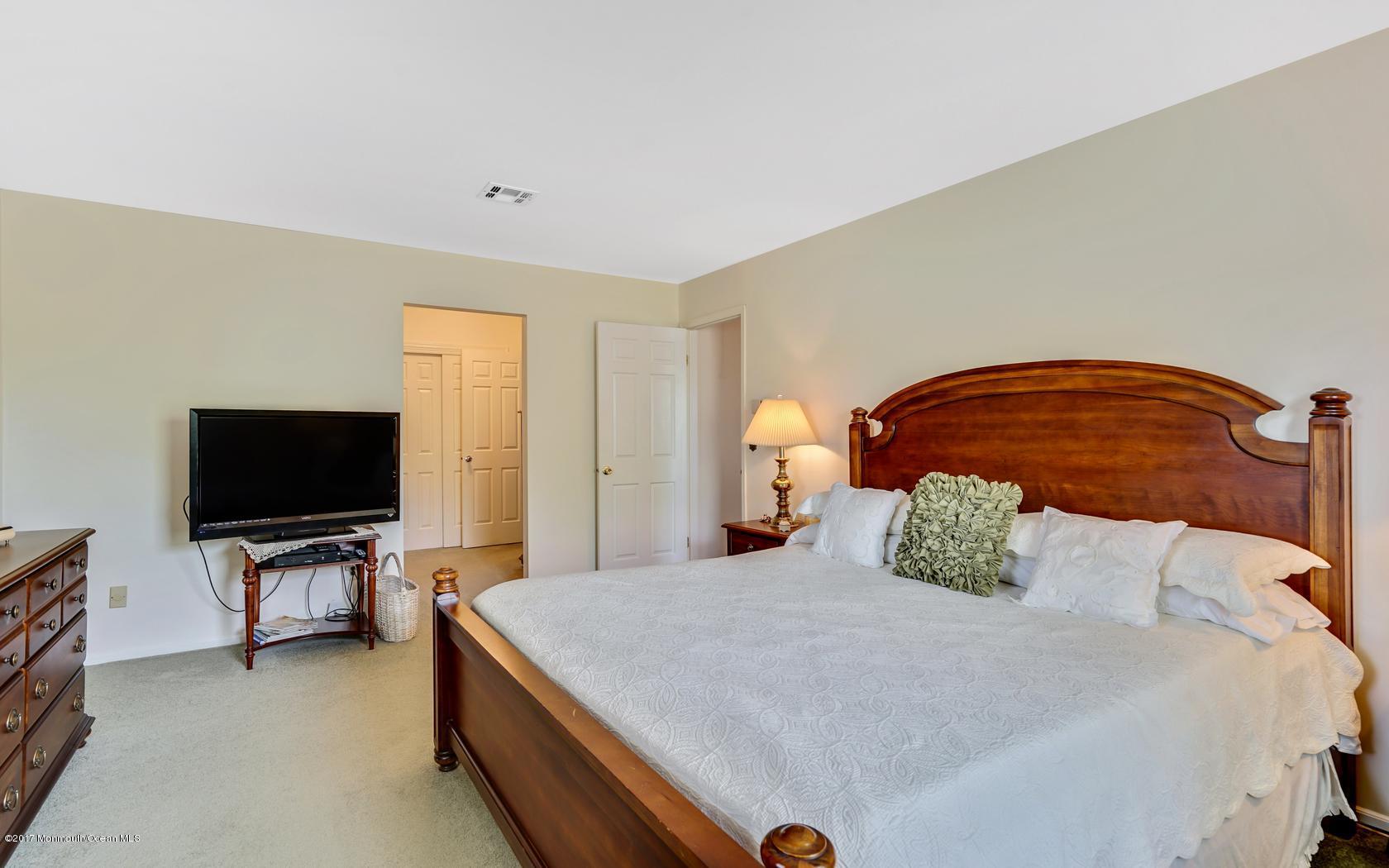 71 Hunt Road Freehold, NJ 07728 - Photo 25 of 34 29