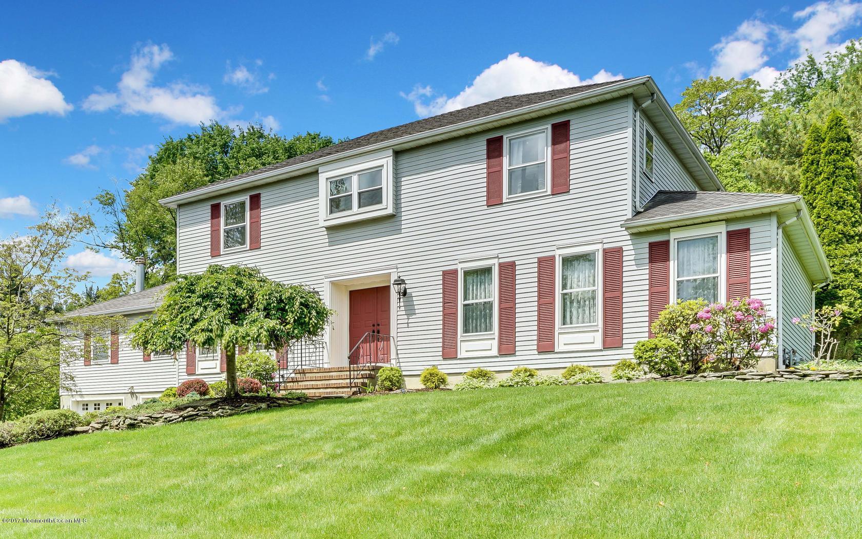 71 Hunt Road Freehold, NJ 07728 - Photo 3 of 34 4