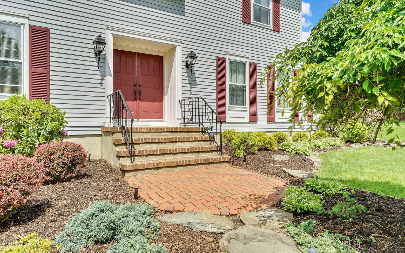 71 Hunt Road Freehold, NJ 07728 - Photo 5 of 34 6