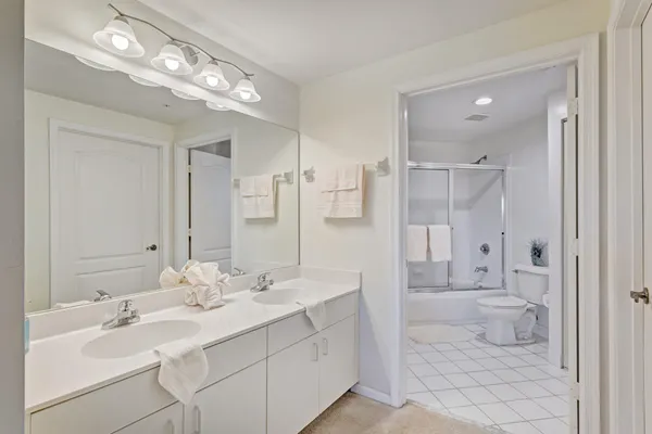 $2,700 | 500 Uno Lago Drive, Unit 402, Juno Beach, FL 33408