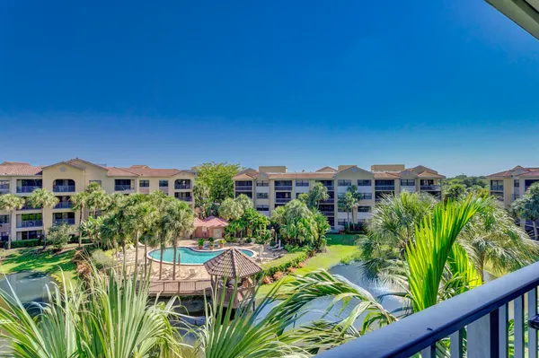 $2,700 | 500 Uno Lago Drive, Unit 402, Juno Beach, FL 33408