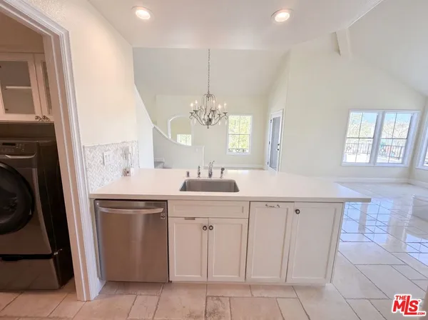 $975,000 | 10 Diamant Way, Aliso Viejo, CA 92656