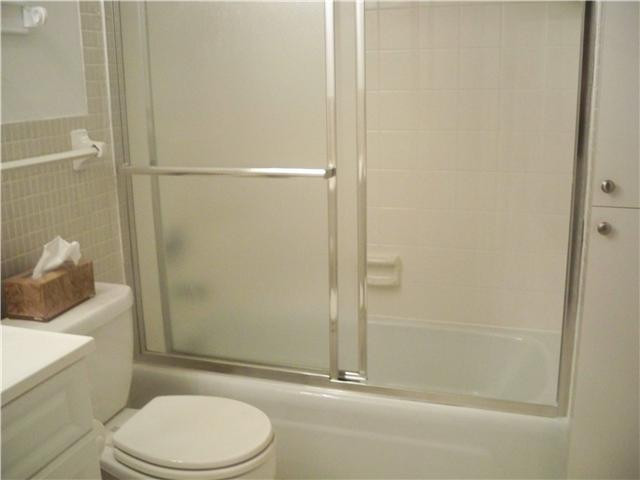 6750 Northeast 21st Road, Unit 103 Fort Lauderdale, FL 33308 - Photo 8 of 8 Bathroom Master