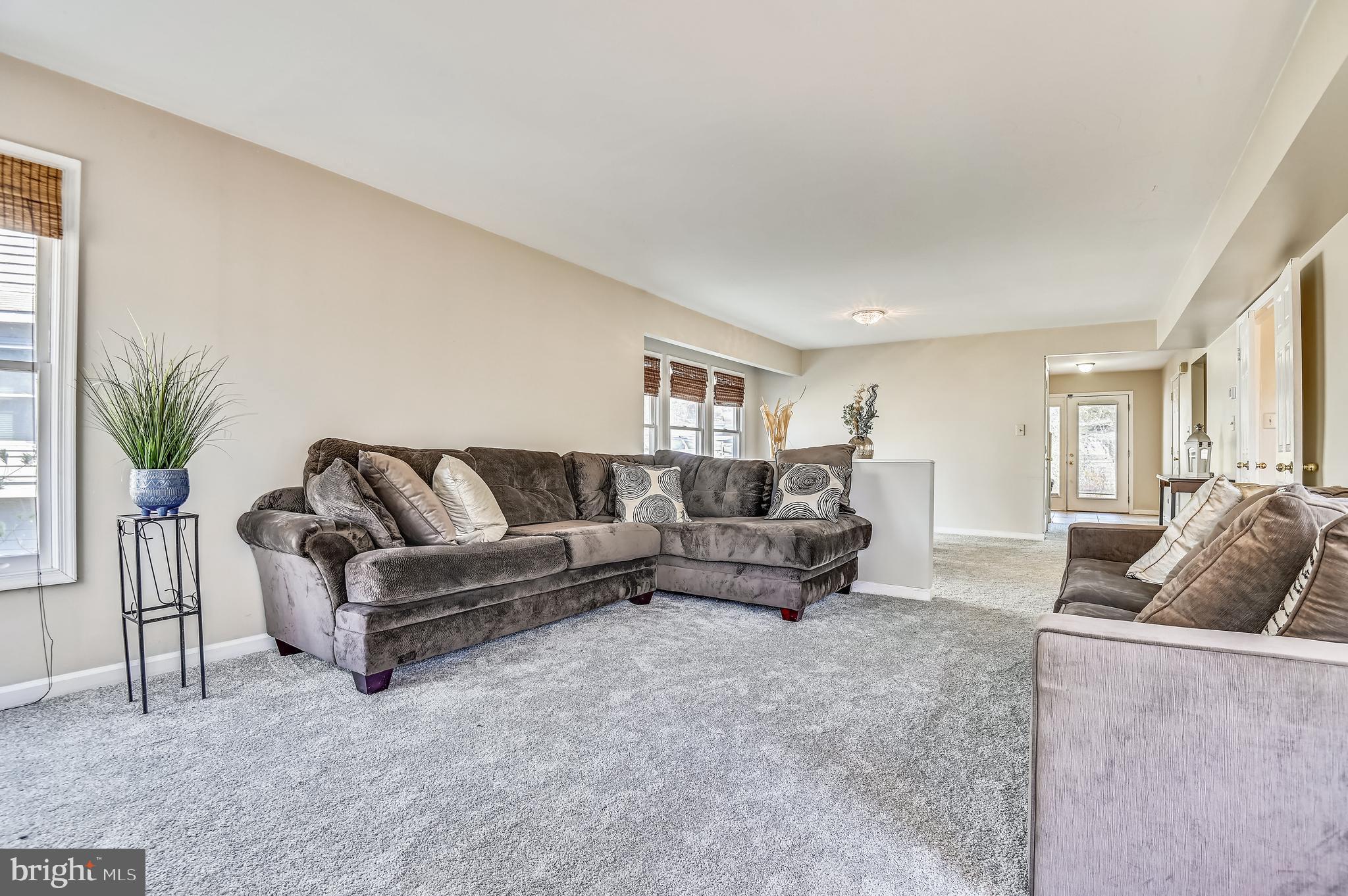 5878 Pimlico Road Baltimore, MD 21209 - Photo 3 of 31 Family Room 2